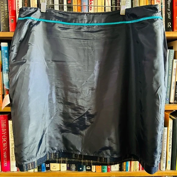 Boden British Tweed Moon Wool Navy Blue Tan Plaid Side Zip Pencil Skirt size 16L - Picture 4 of 8